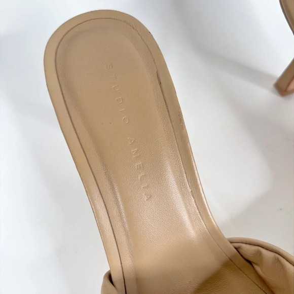 Studio Amelia Heels Twist Front Beige Puffy Neutral Leather Square Toe Size 7 - Picture 11 of 12
